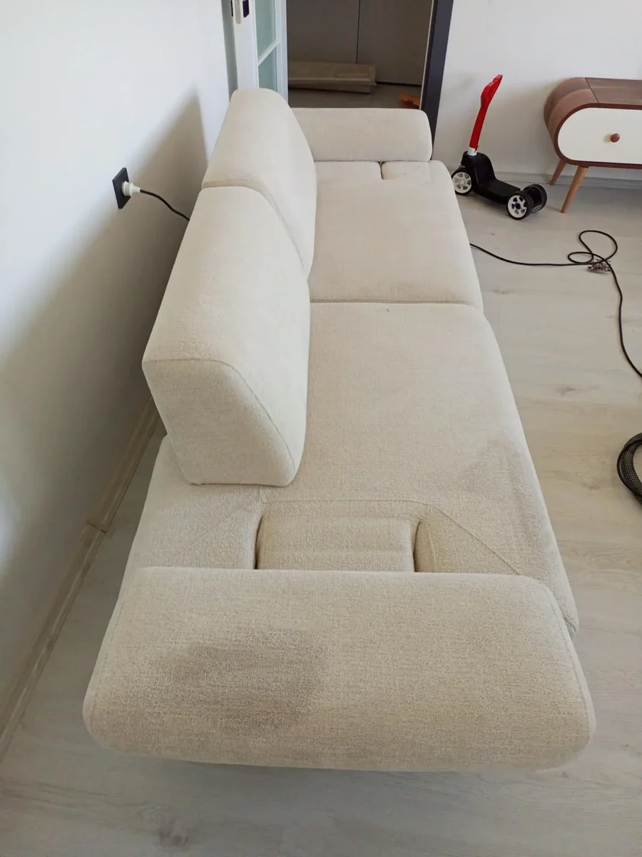 Göztepe yerinde açık renk kanepe ve koltuk yıkama